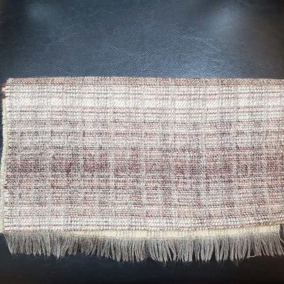 100% Pure Wool Scarf - Picture 4 of 5